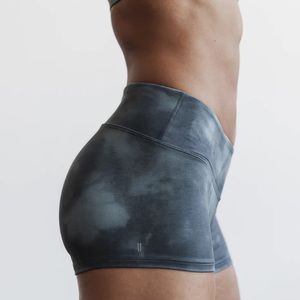 NOBULL SHORT 2" (TIE-DYE)